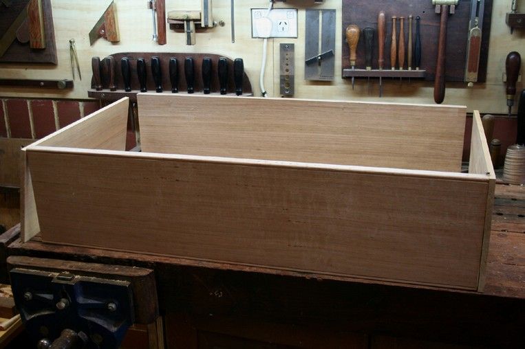 Drawer design and drawer bottoms Fine Woodworking Knots